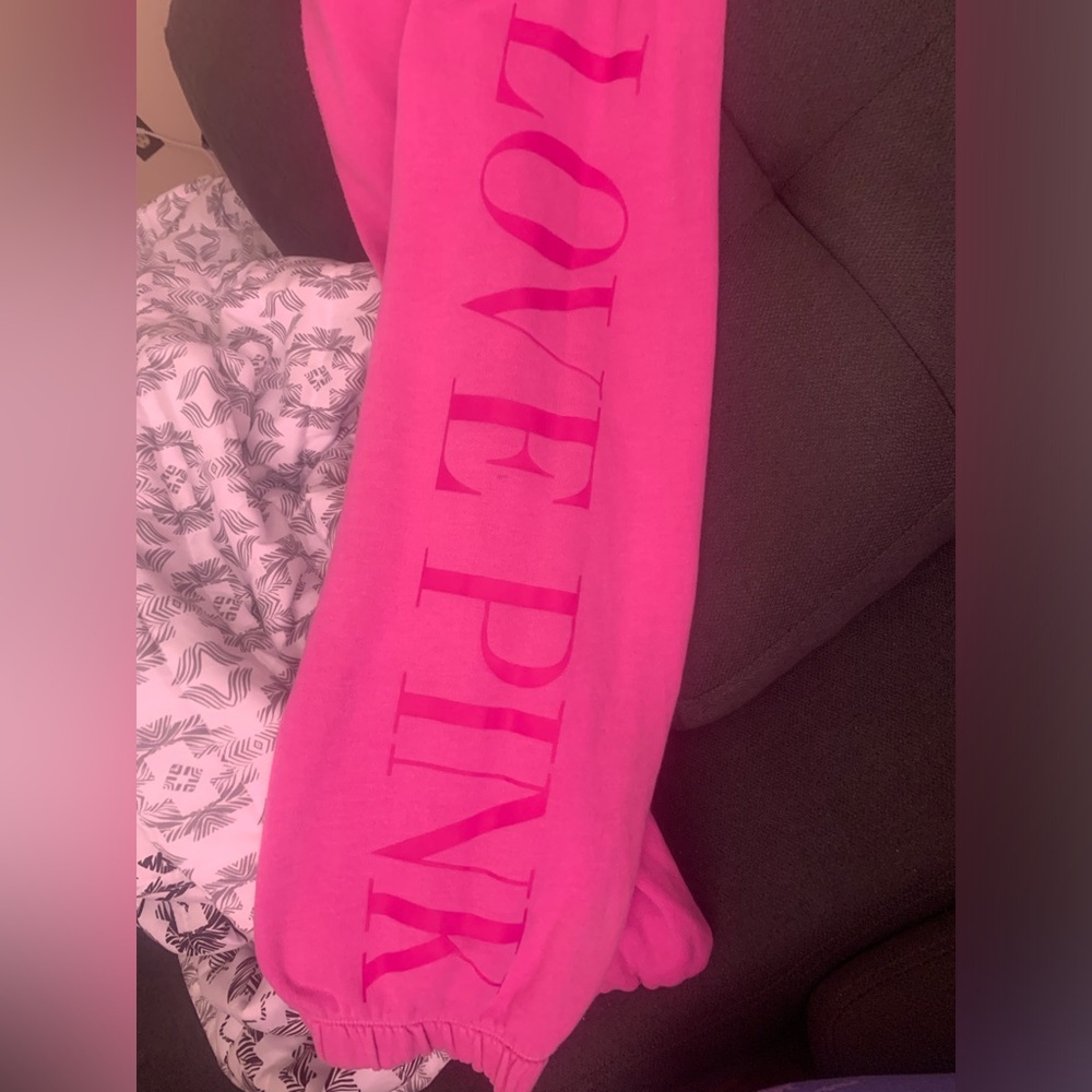 COPY - pink sweatpants
